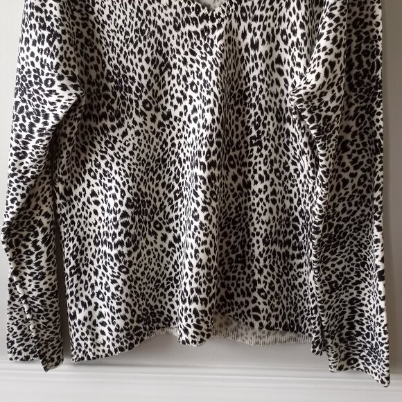 'JOSEPHINE CHAUS' XXL Animal design Vee neck Sweater EUC - Picture 2 of 11